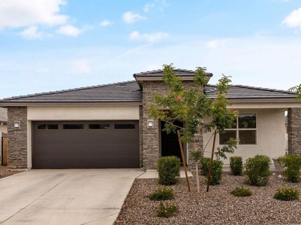 18416 W WHISPERING WIND Drive, Surprise, AZ 85387