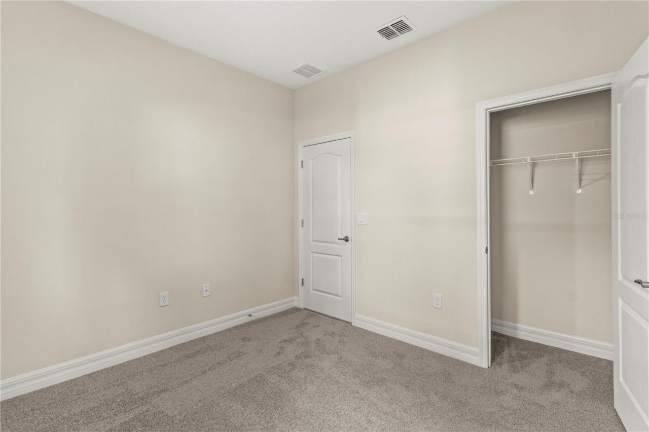 947 Belle Oak Drive, Leesburg, FL 34748 Photo