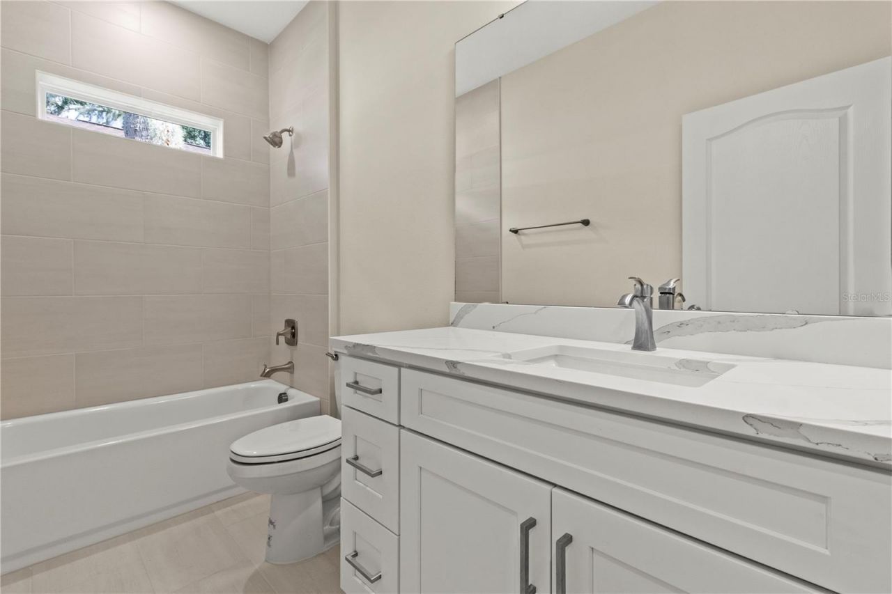 947 Belle Oak Drive, Leesburg, FL 34748 Photo