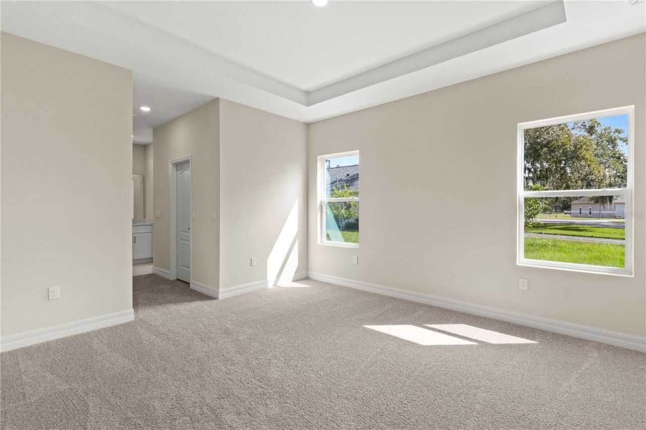 947 Belle Oak Drive, Leesburg, FL 34748 Photo