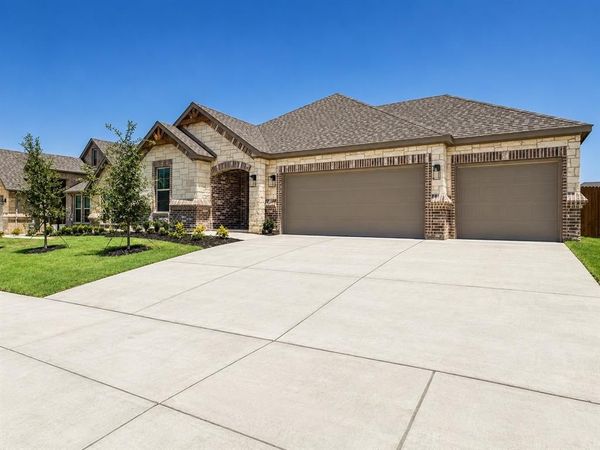 709 Bass Lake Lane, Cleburne, TX 76033