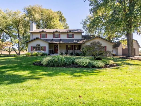 7766 W Circle Dr N, Ligonier, IN 46767