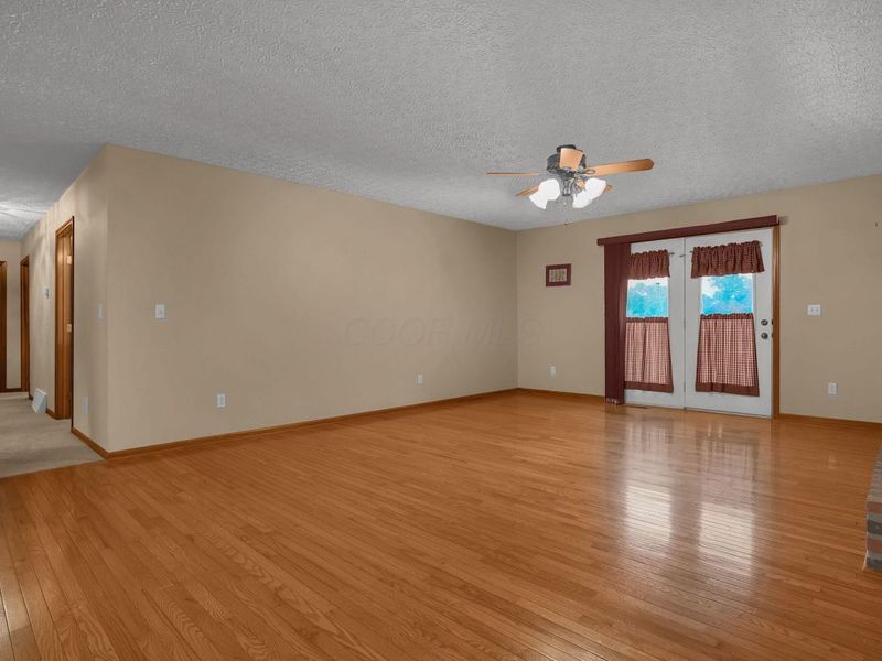 9061 Johnstown Alexandria Road, Johnstown, OH 43031 Photo 6