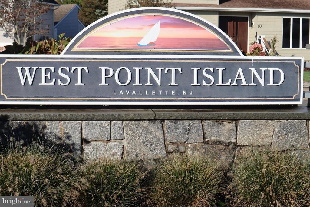 189 Pershing Boulevard, Lavallette, NJ 08735 Main Photo