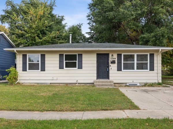 2209 6th Avenue S, Fargo, ND 58103