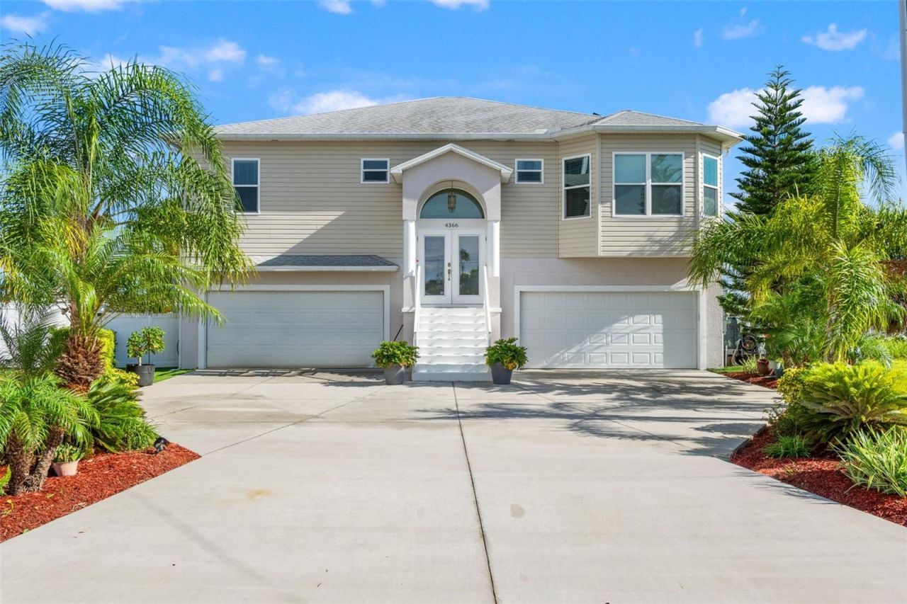 4366 6th Isle Drive, Hernando Beach, FL 34607 Photo