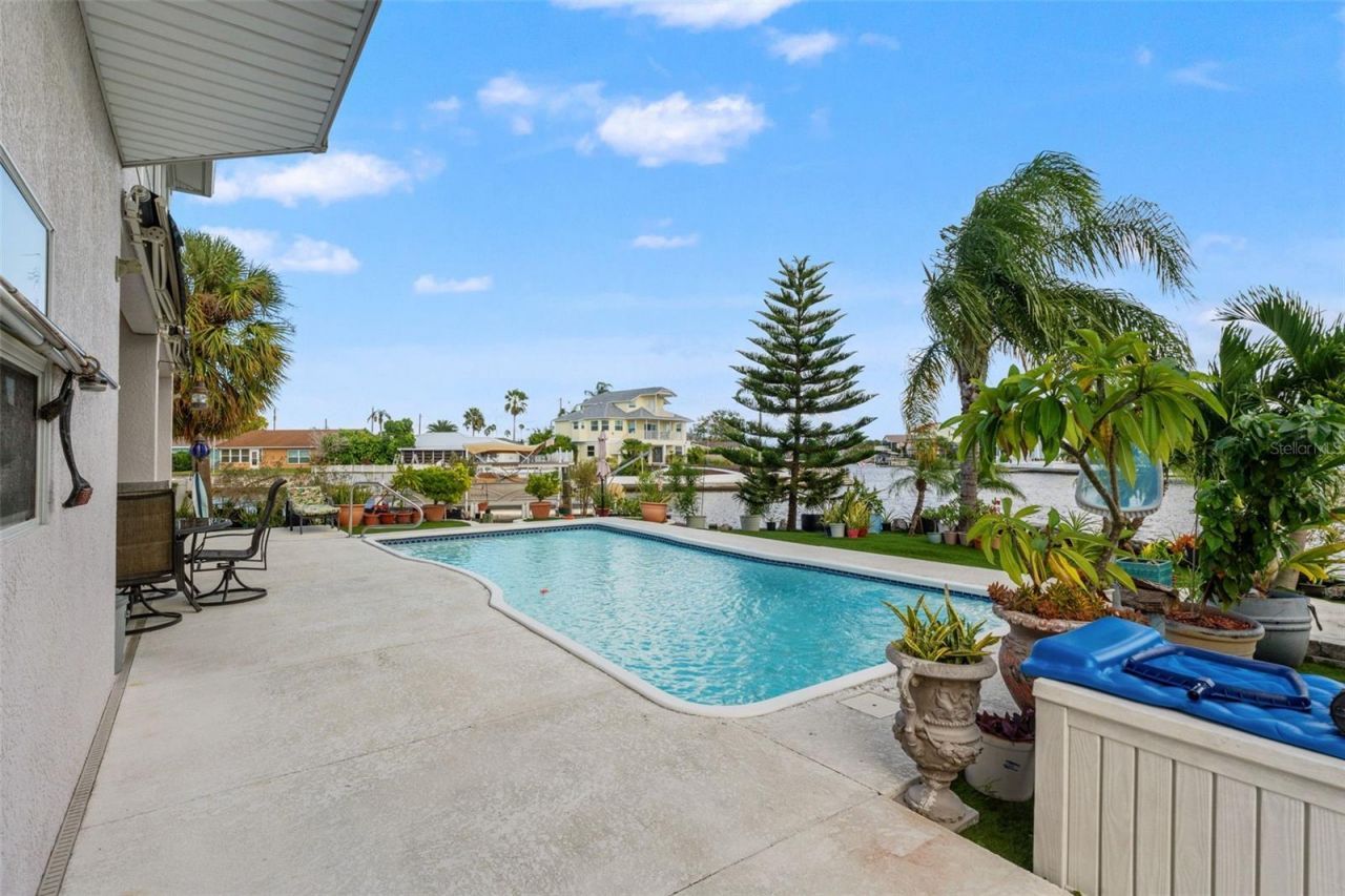 4366 6th Isle Drive, Hernando Beach, FL 34607 Photo