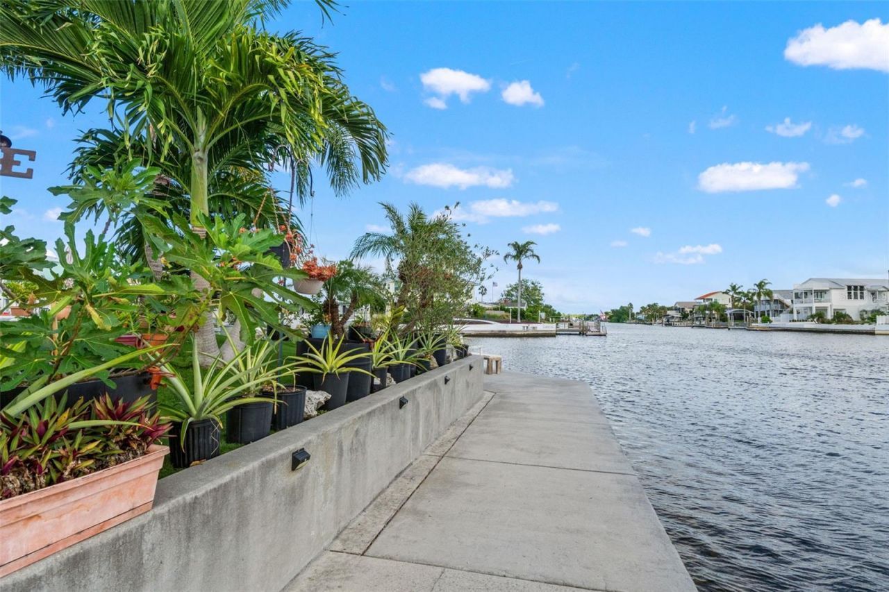 4366 6th Isle Drive, Hernando Beach, FL 34607 Photo