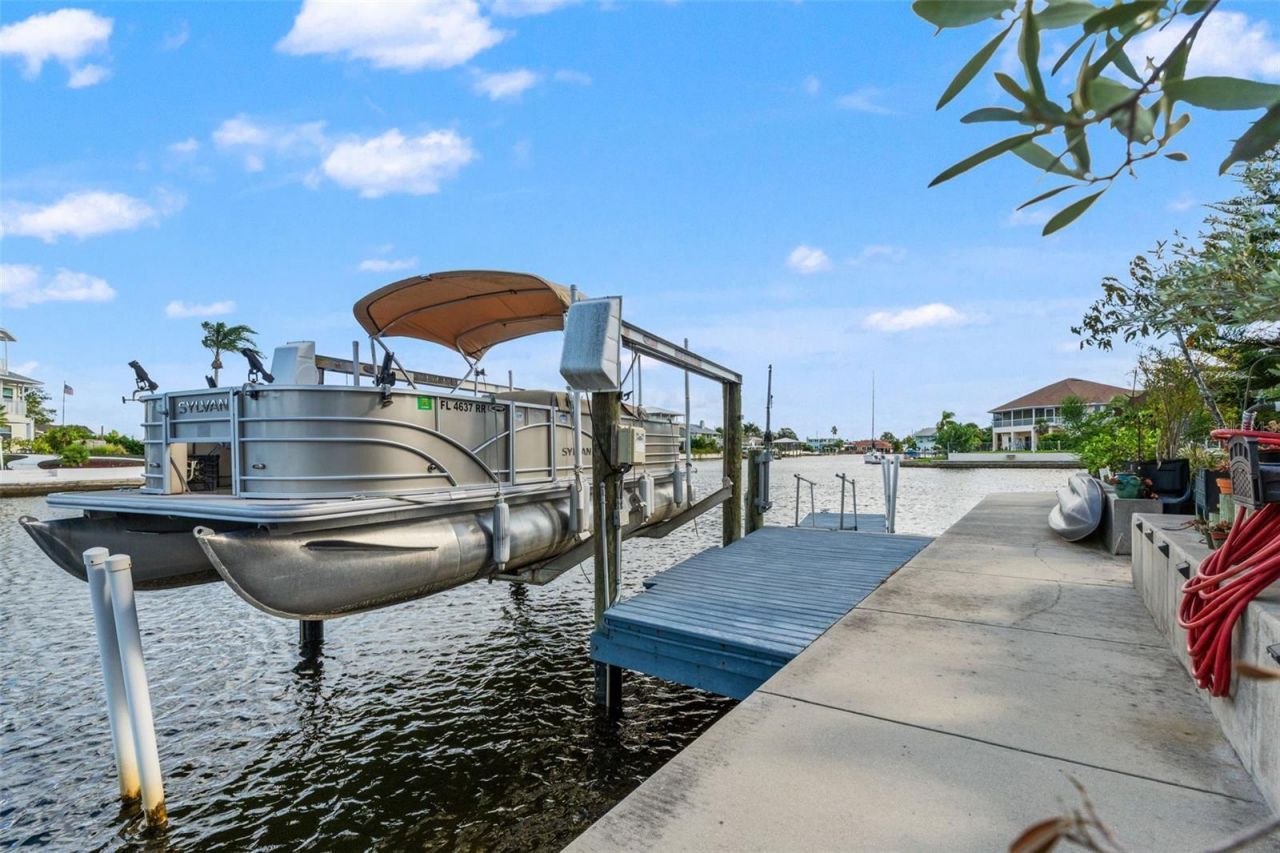 4366 6th Isle Drive, Hernando Beach, FL 34607 Photo