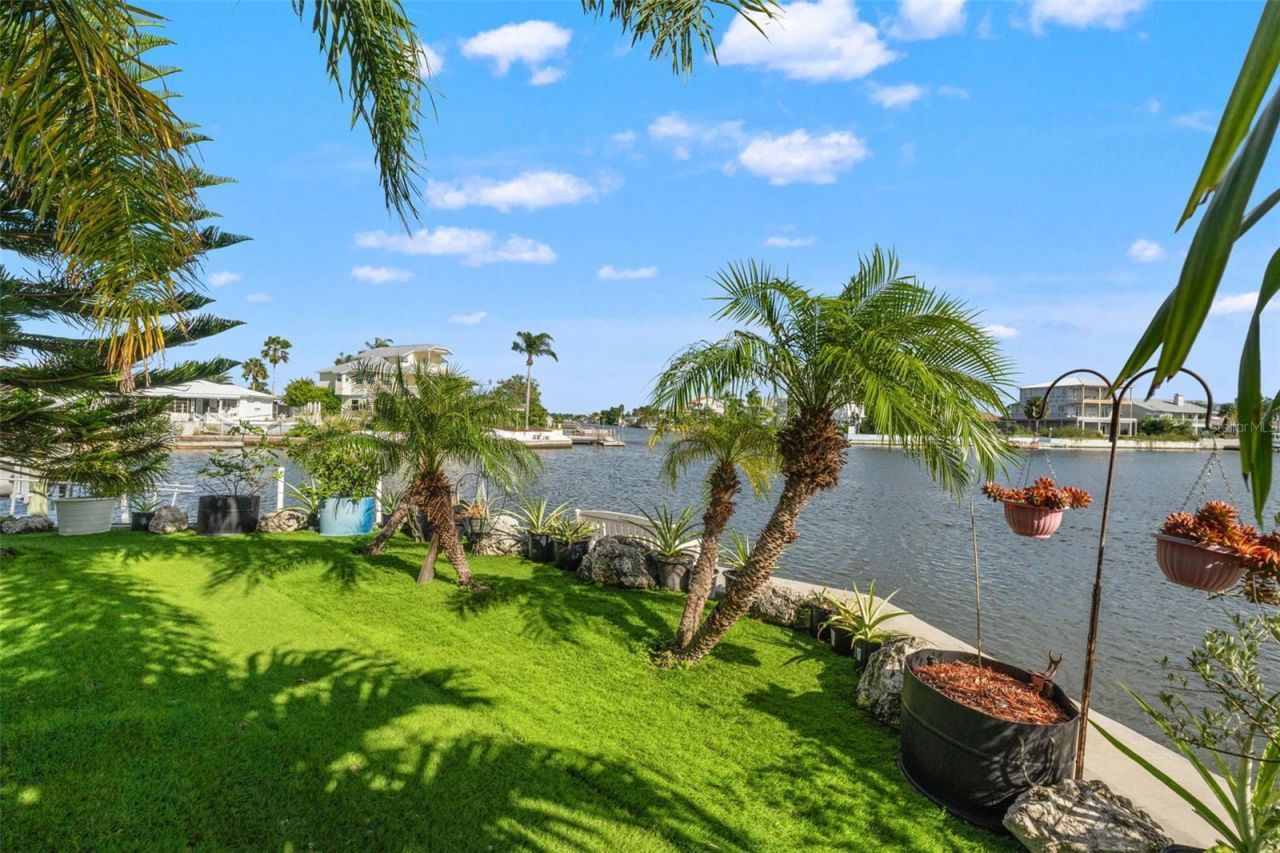 4366 6th Isle Drive, Hernando Beach, FL 34607 Photo