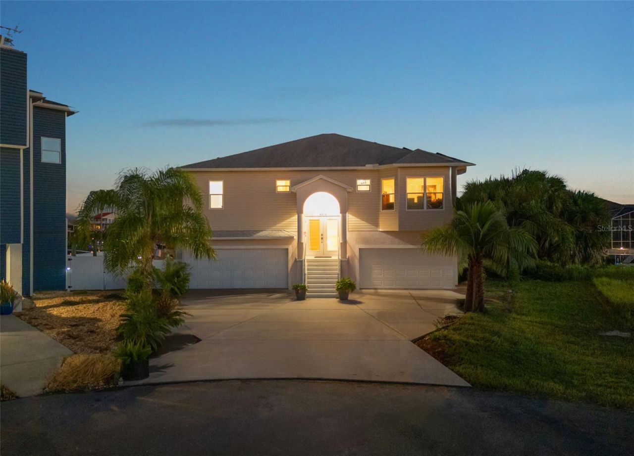 4366 6th Isle Drive, Hernando Beach, FL 34607 Photo
