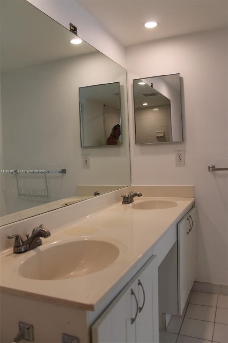 3300 NE 192nd St, Unit 305, Aventura, FL 33180 Photo
