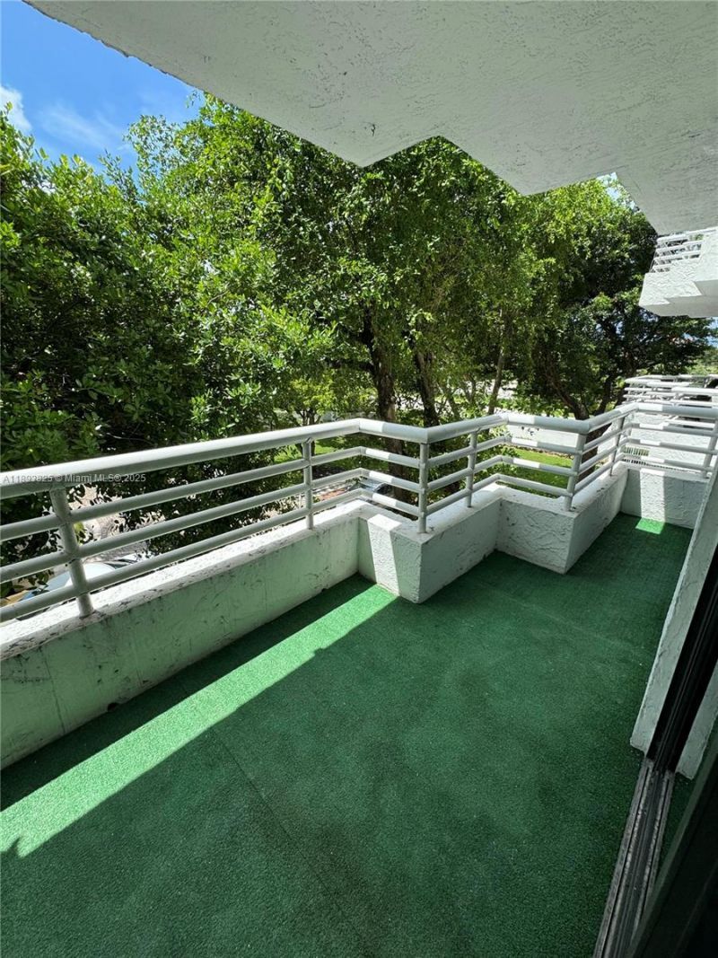 3300 NE 192nd St, Unit 305, Aventura, FL 33180 Photo