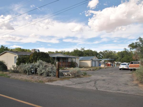 1084 W LA ENTRADA, Corrales, NM 87048