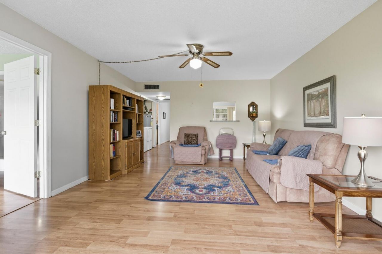 3075 Gardens East Drive, Unit 14, Palm Beach Gardens, FL 33410 Photo