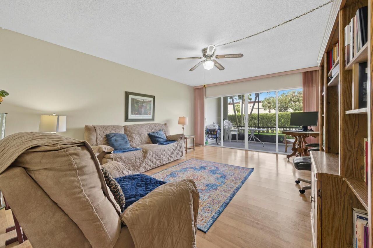 3075 Gardens East Drive, Unit 14, Palm Beach Gardens, FL 33410 Photo