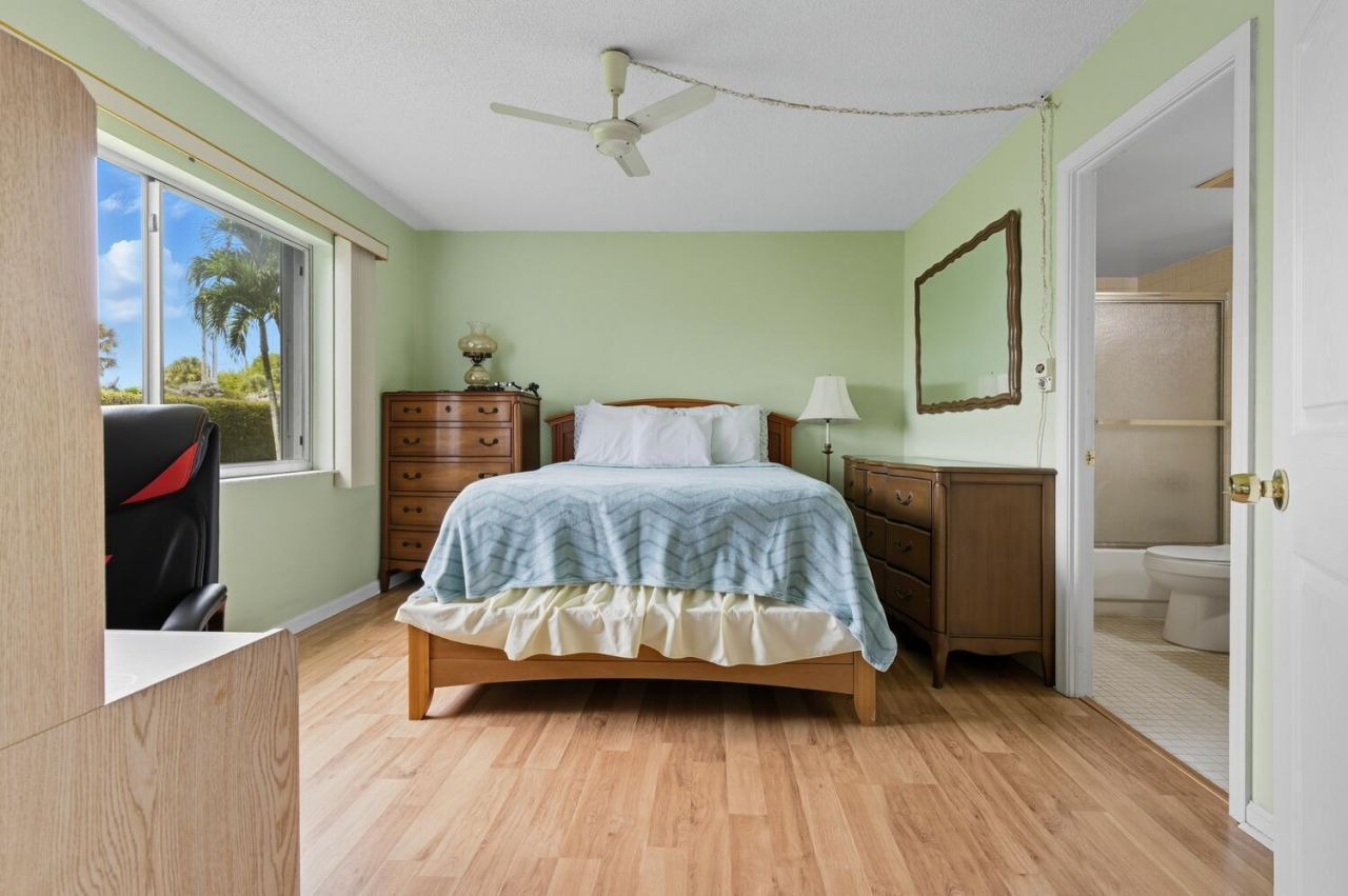 3075 Gardens East Drive, Unit 14, Palm Beach Gardens, FL 33410 Photo