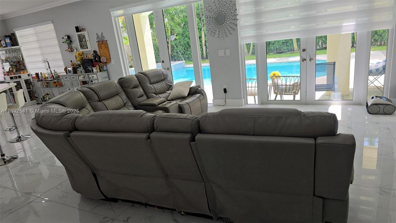 15982 SW 61st St, Davie, FL 33331 Photo