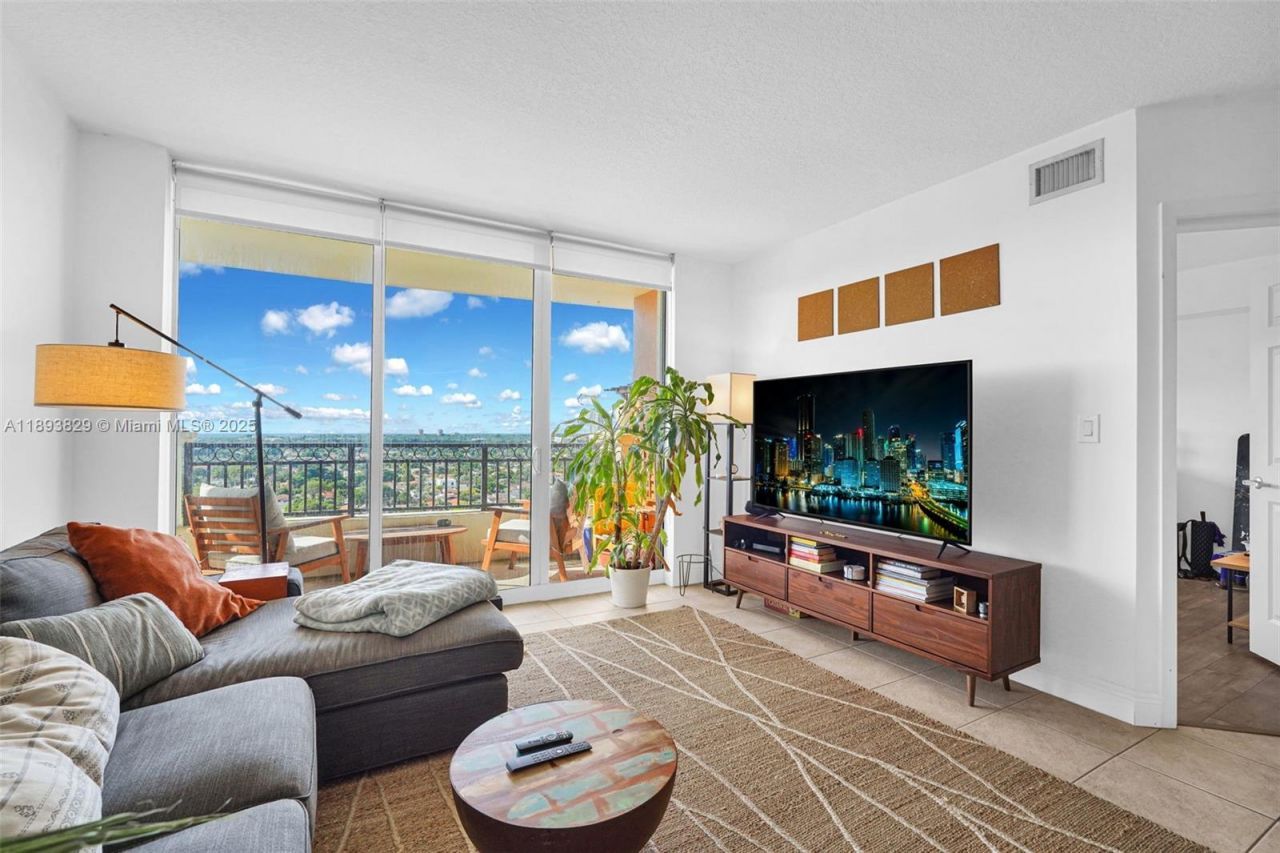 3232 SW 22nd Ter, Unit 1703, Miami, FL 33145 Photo