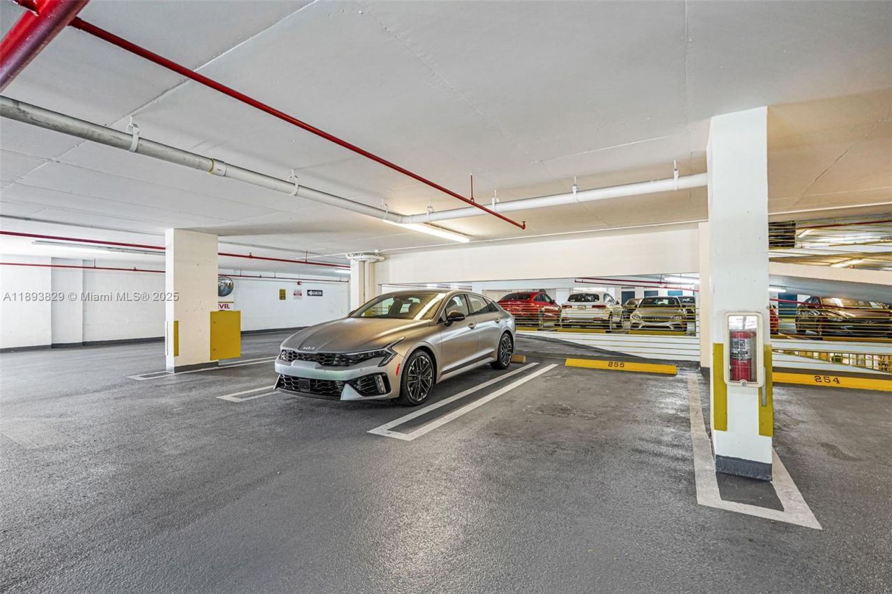 3232 SW 22nd Ter, Unit 1703, Miami, FL 33145 Photo