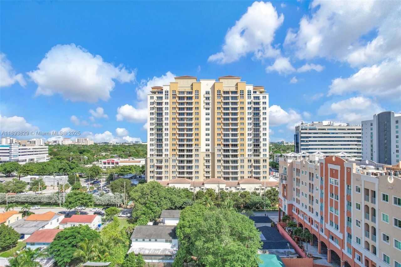 3232 SW 22nd Ter, Unit 1703, Miami, FL 33145 Photo