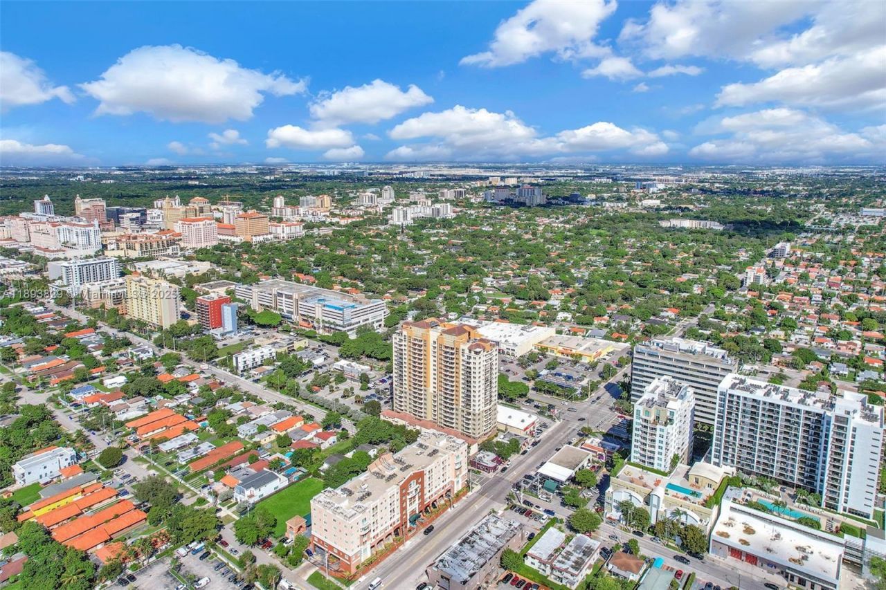 3232 SW 22nd Ter, Unit 1703, Miami, FL 33145 Photo