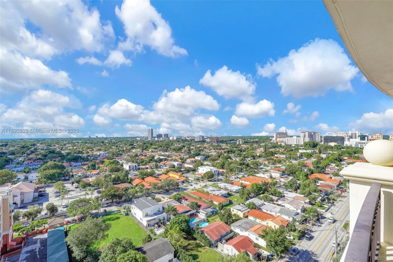 3232 SW 22nd Ter, Unit 1703, Miami, FL 33145 Photo