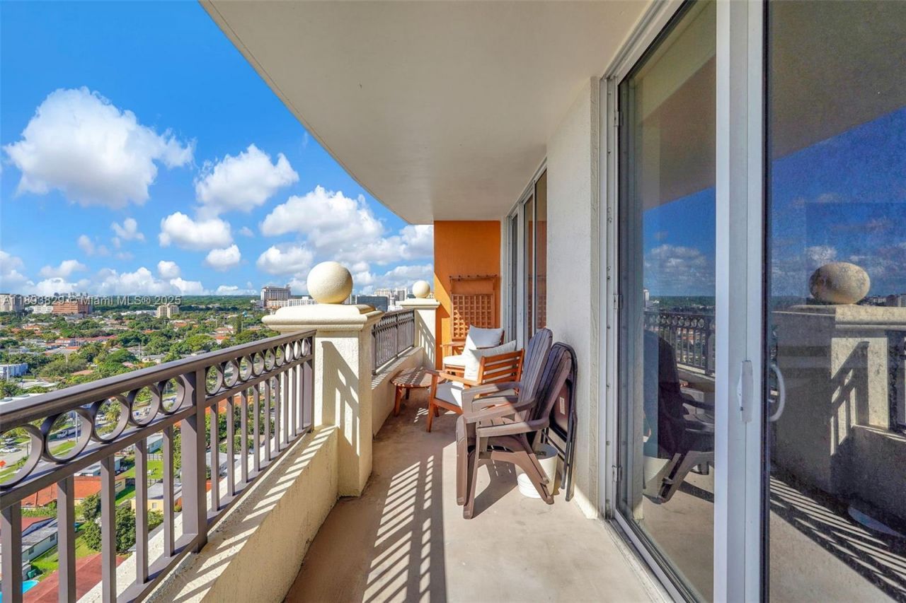 3232 SW 22nd Ter, Unit 1703, Miami, FL 33145 Photo