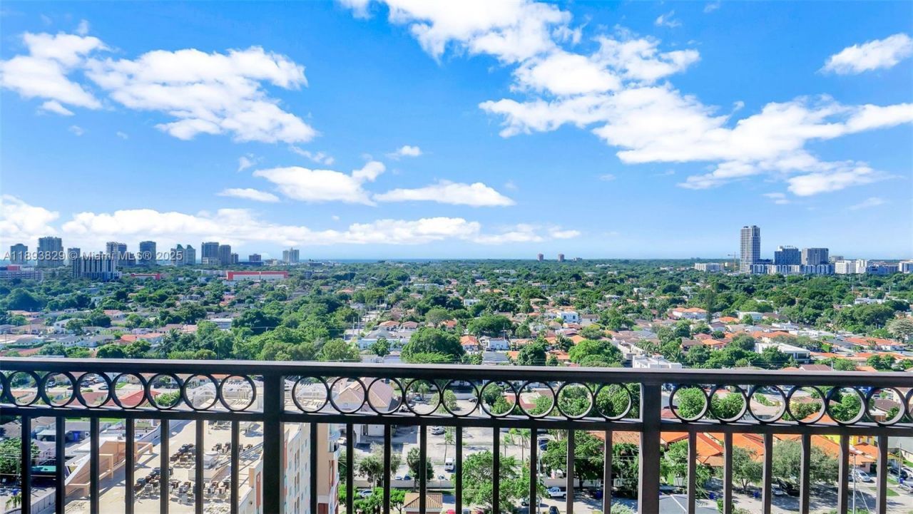 3232 SW 22nd Ter, Unit 1703, Miami, FL 33145 Photo