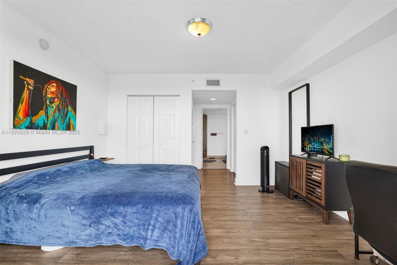 3232 SW 22nd Ter, Unit 1703, Miami, FL 33145 Photo