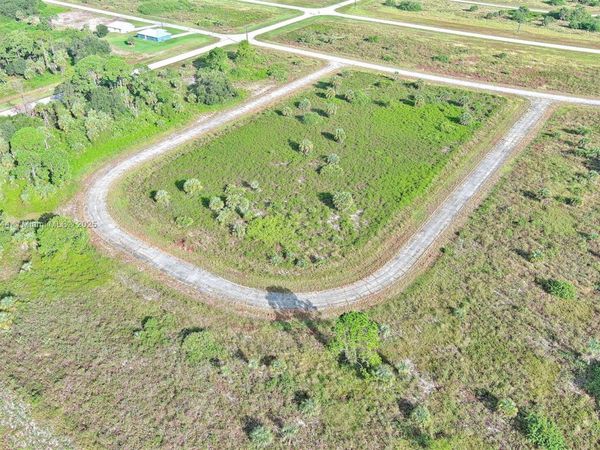 121 ARDMORE CIR, Labelle, FL 33935