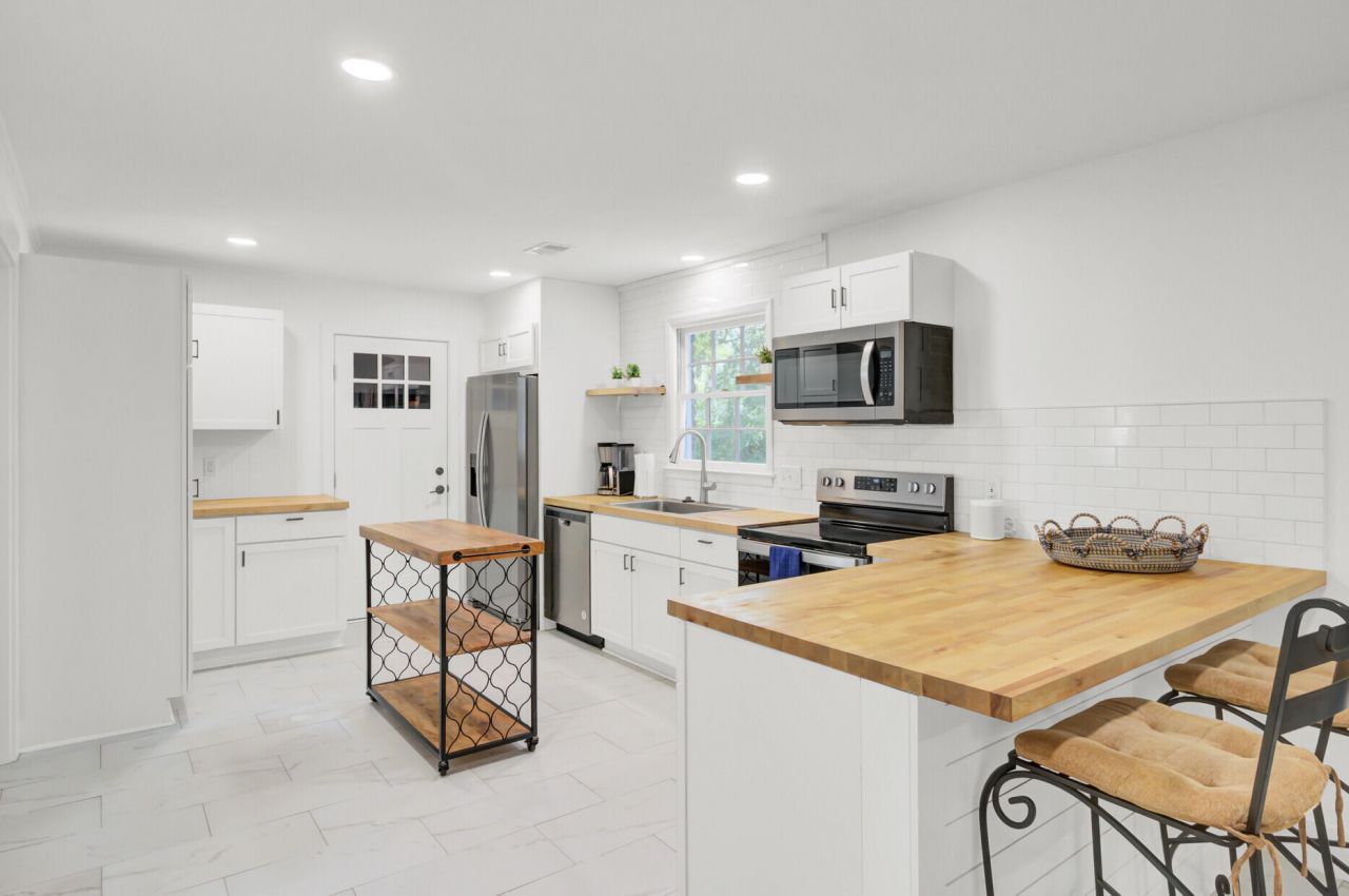 1866 Ashley Hall Road Photo 14