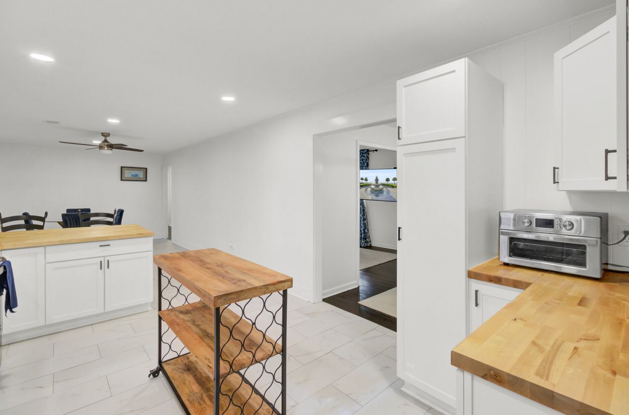 1866 Ashley Hall Road Photo 16