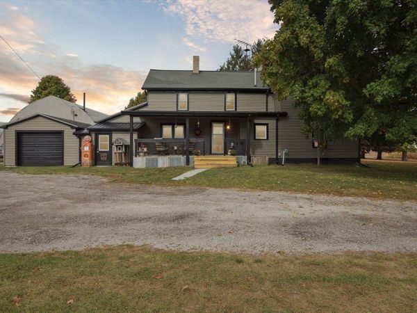 3515 Bliss Road N, Alma, MI 48801