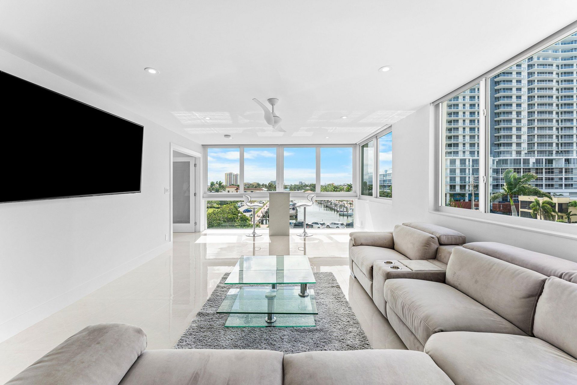 301 Lake Shore Drive, Unit 411, Lake Park, FL 33403 Photo