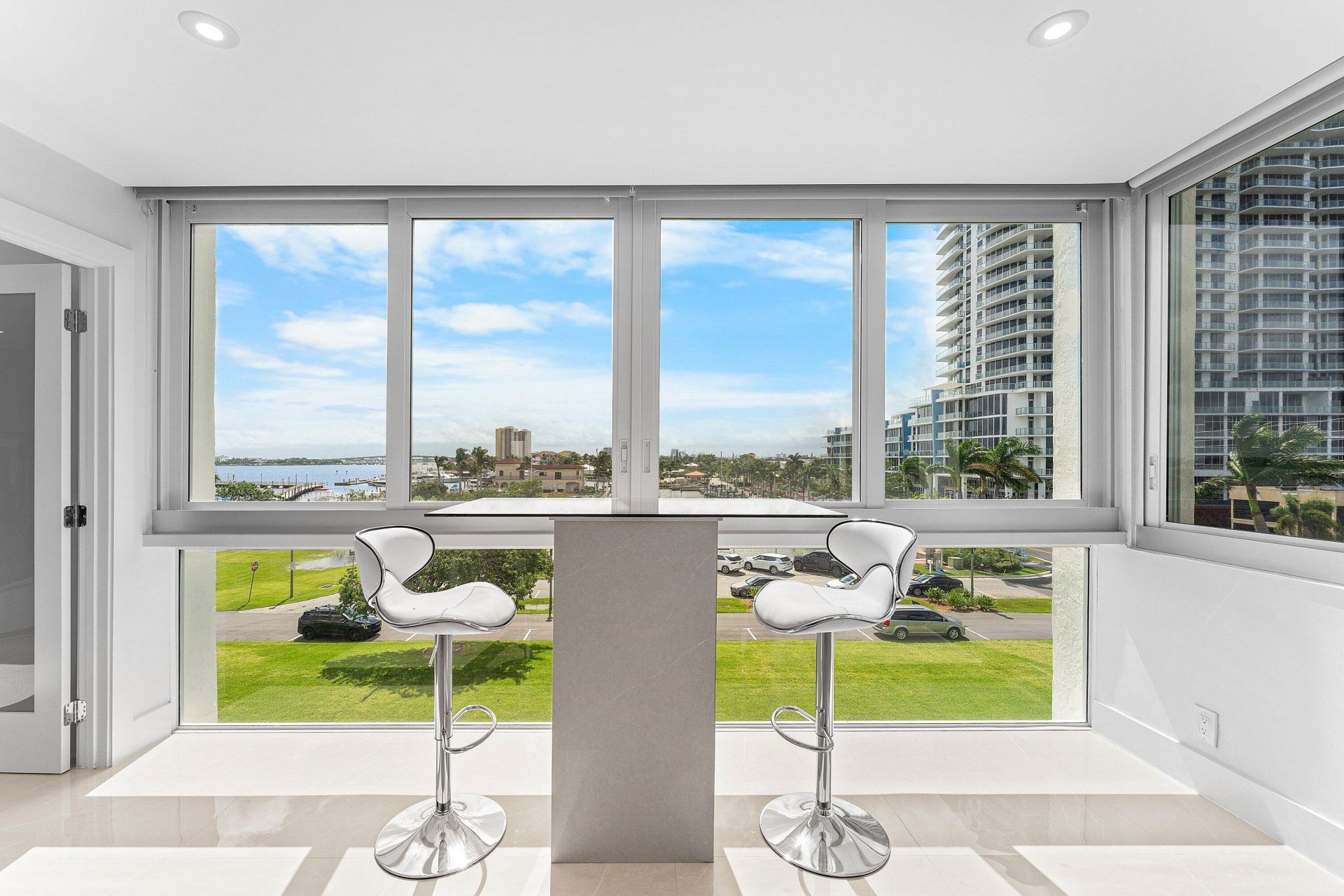 301 Lake Shore Drive, Unit 411, Lake Park, FL 33403 Photo