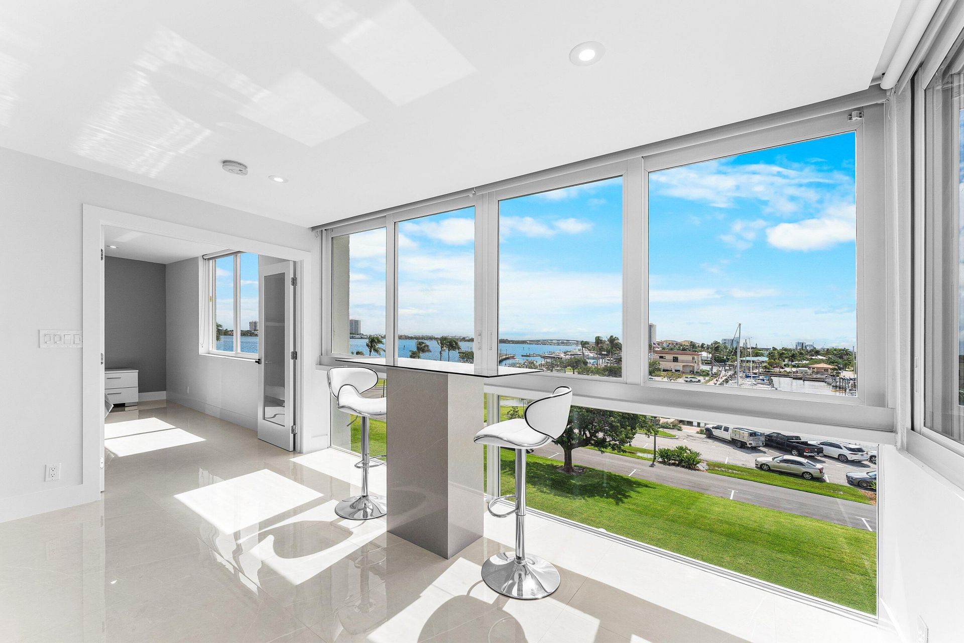 301 Lake Shore Drive, Unit 411, Lake Park, FL 33403 Photo