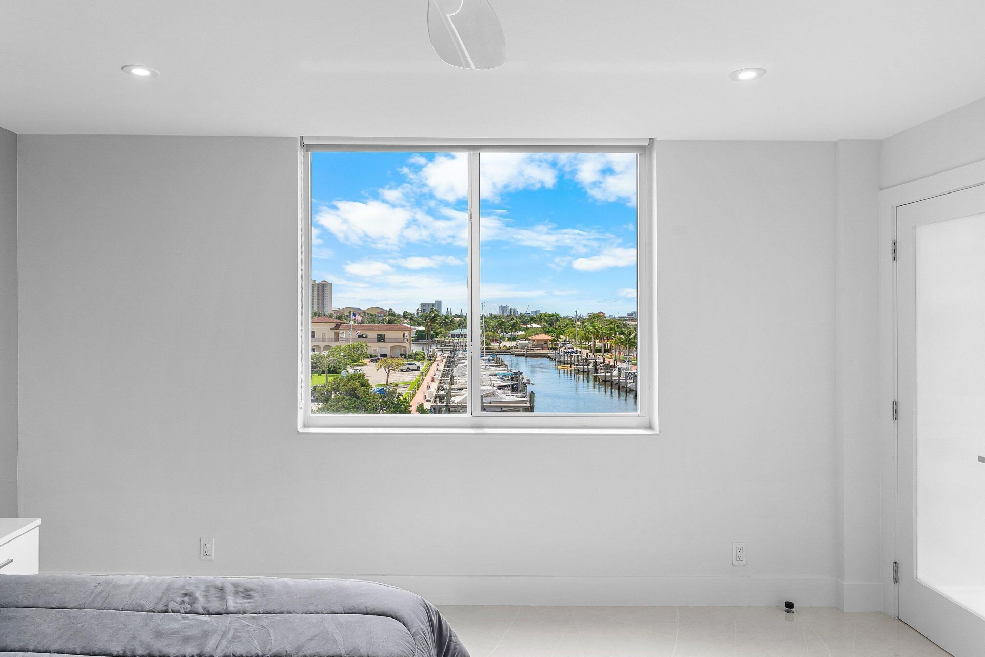 301 Lake Shore Drive, Unit 411, Lake Park, FL 33403 Photo