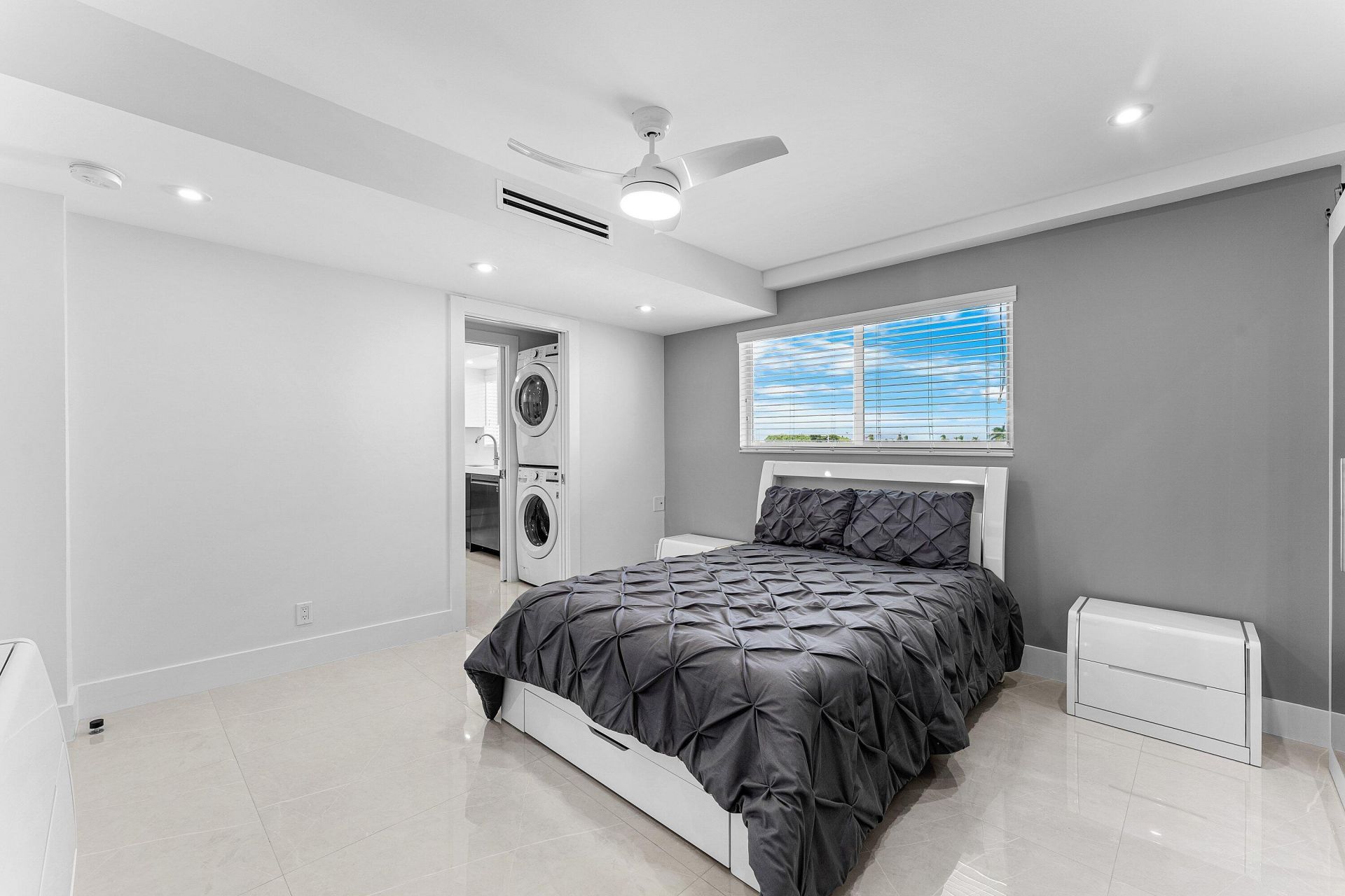 301 Lake Shore Drive, Unit 411, Lake Park, FL 33403 Photo