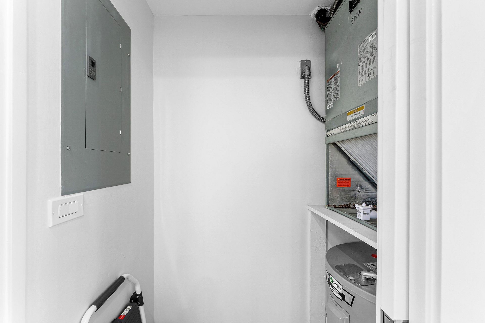 301 Lake Shore Drive, Unit 411, Lake Park, FL 33403 Photo