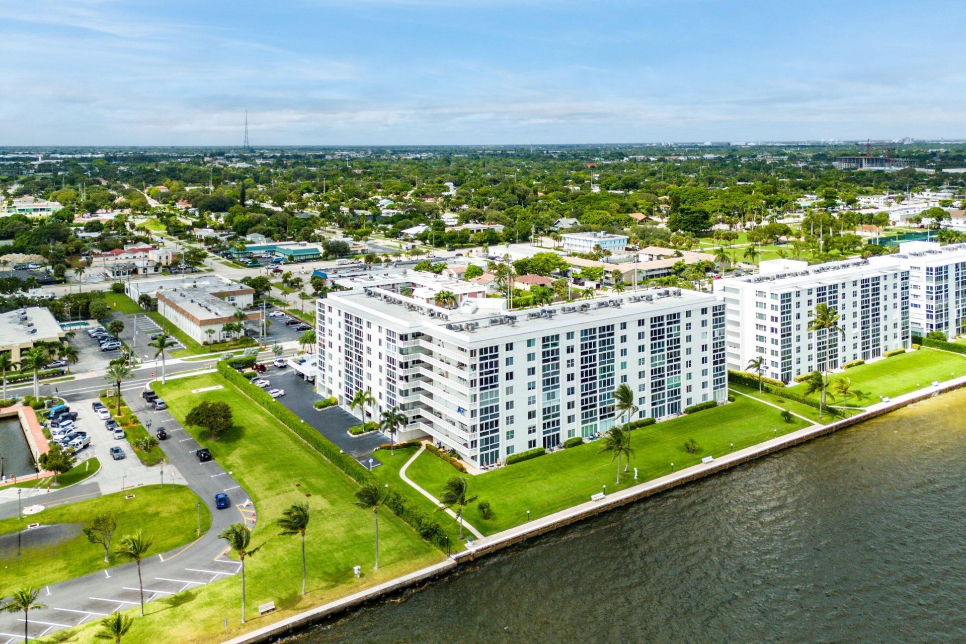 301 Lake Shore Drive, Unit 411, Lake Park, FL 33403 Photo