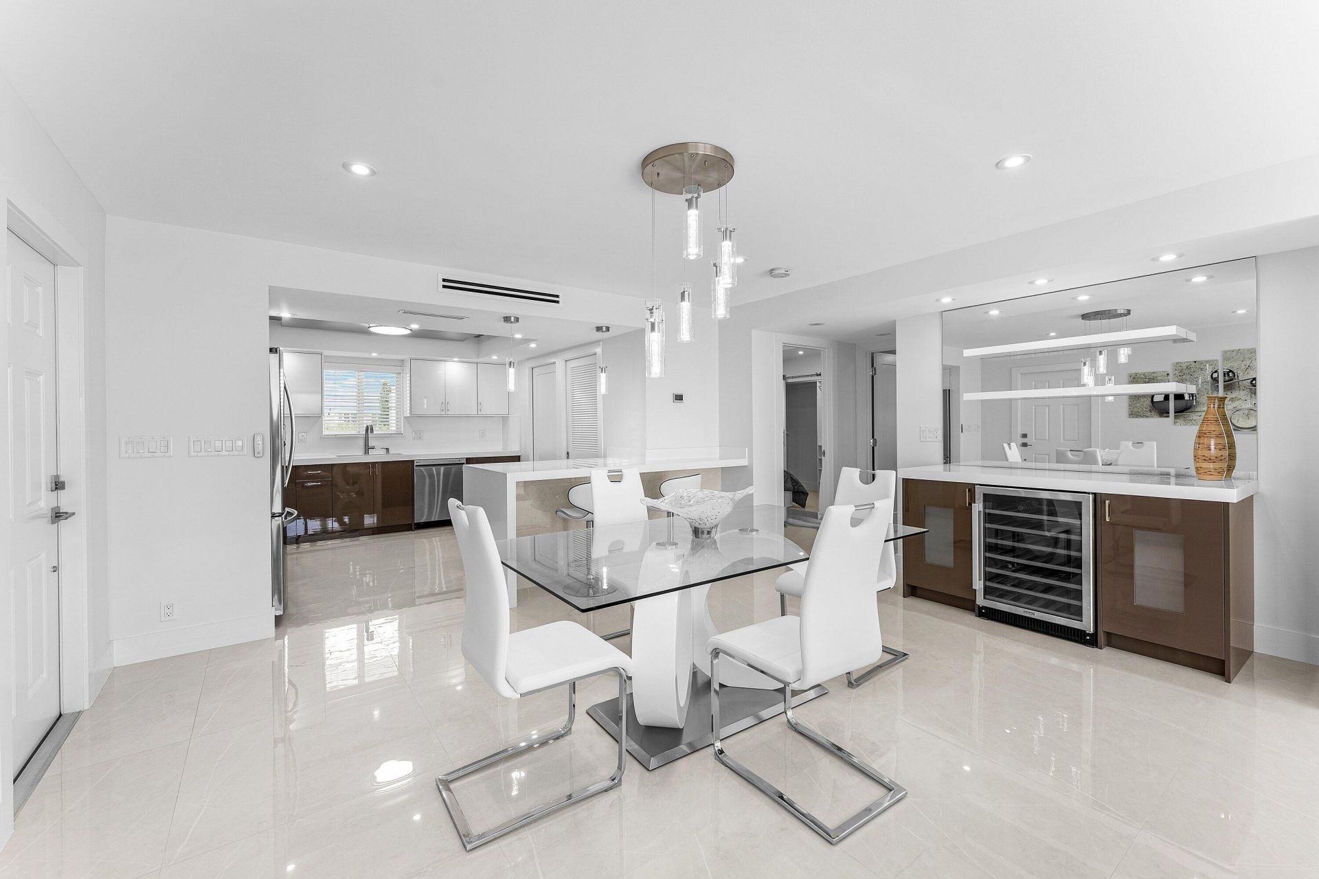 301 Lake Shore Drive, Unit 411, Lake Park, FL 33403 Photo