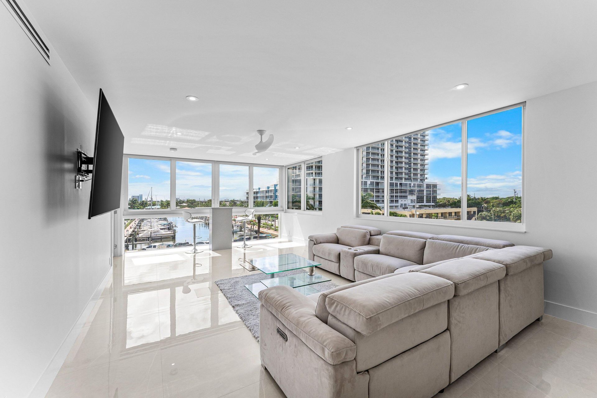 301 Lake Shore Drive, Unit 411, Lake Park, FL 33403 Photo