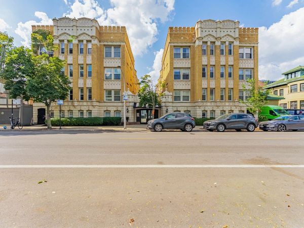 4240 N Clarendon Avenue, Unit 309N, Chicago, IL 60613