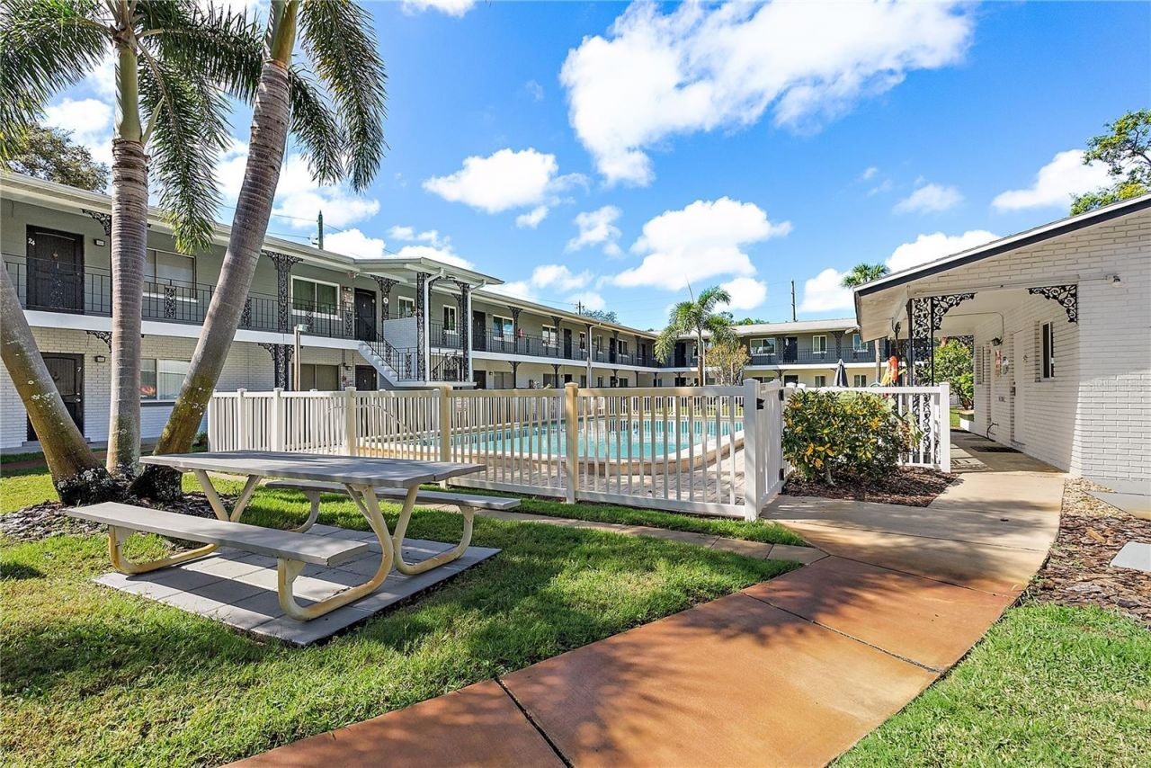 6266 1st Avenue S, Unit 29, Saint Petersburg, FL 33707 Photo