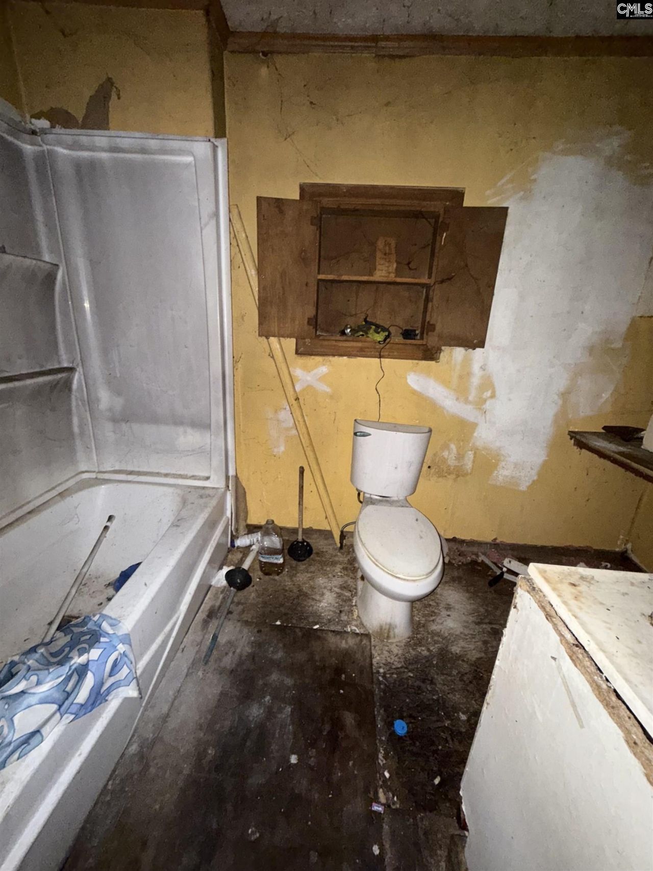 323 Railroad Avenue  Photo 14