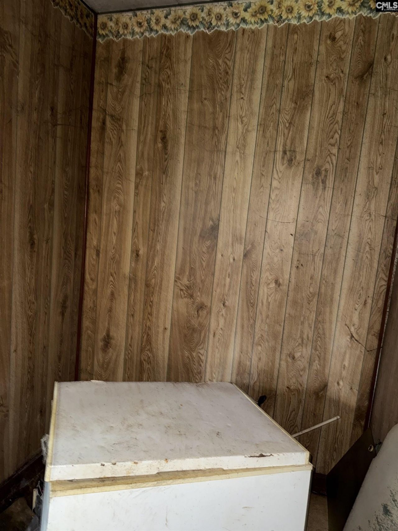 323 Railroad Avenue  Photo 22