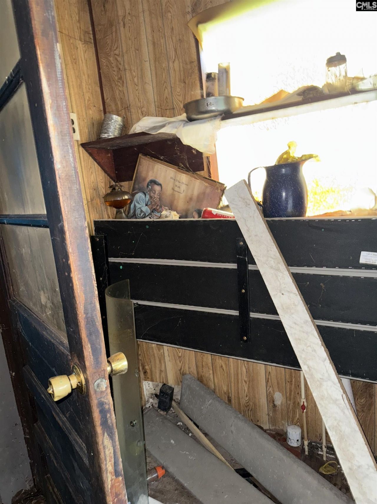 323 Railroad Avenue  Photo 23