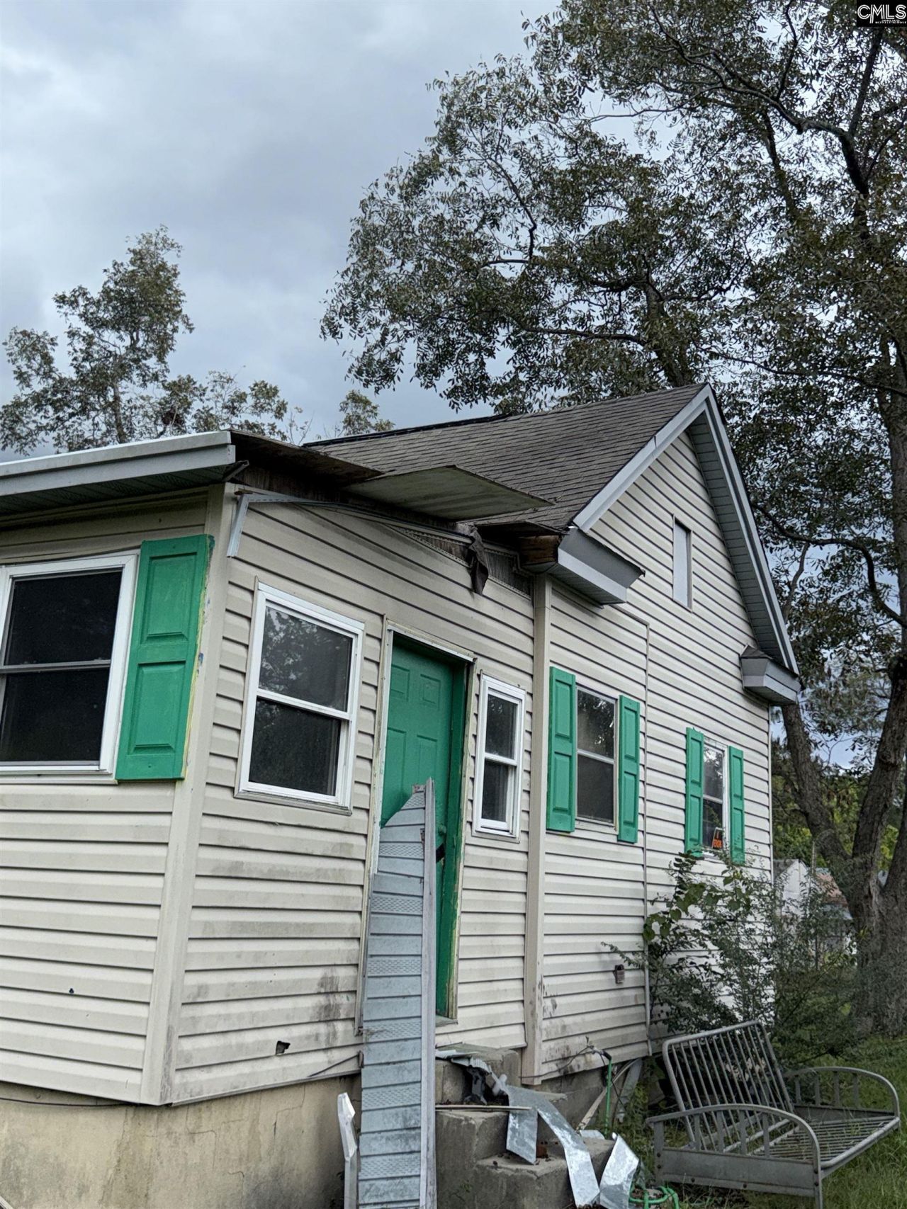 323 Railroad Avenue  Photo 31