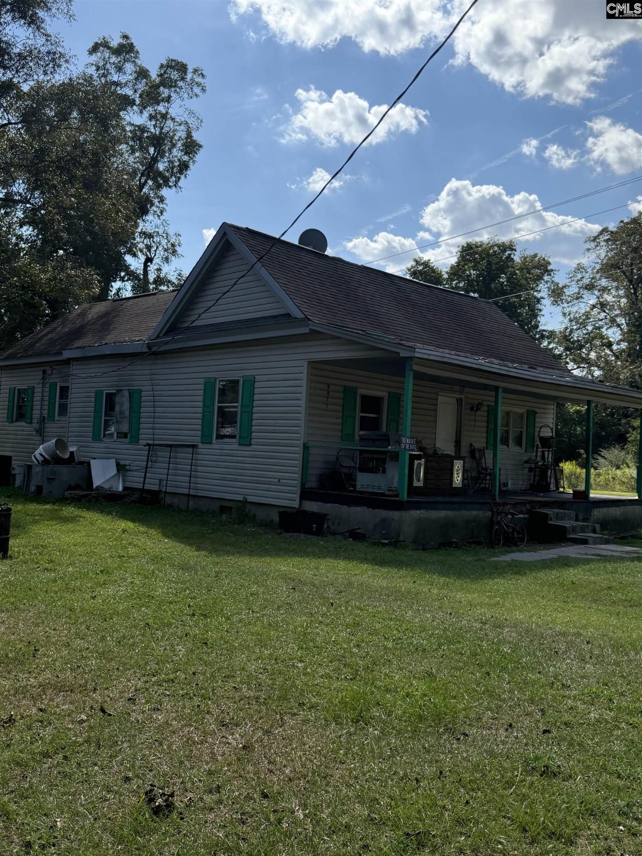 323 Railroad Avenue  Photo 6